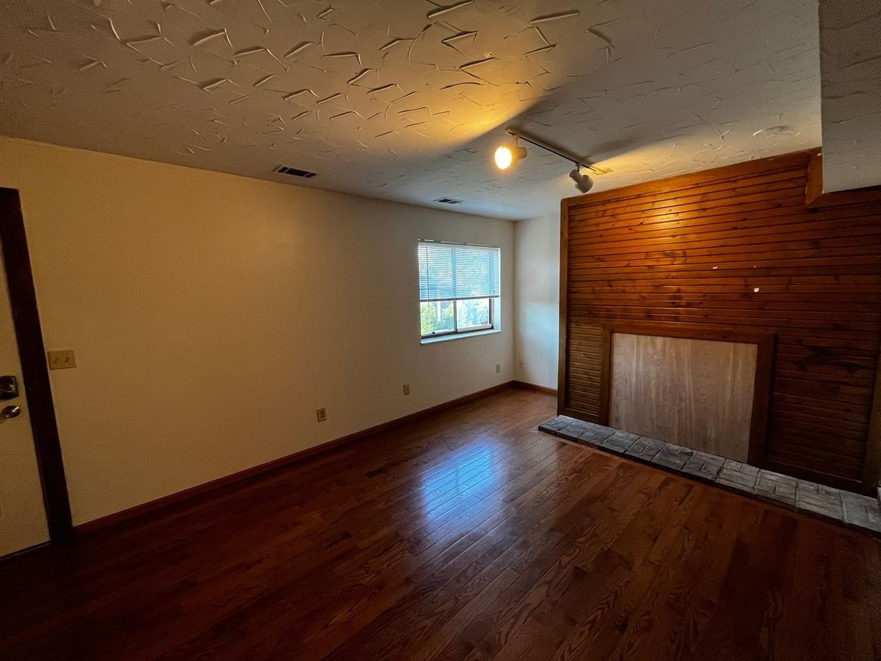 100 E. 13th Ave.   MG - Photo 2 of 36