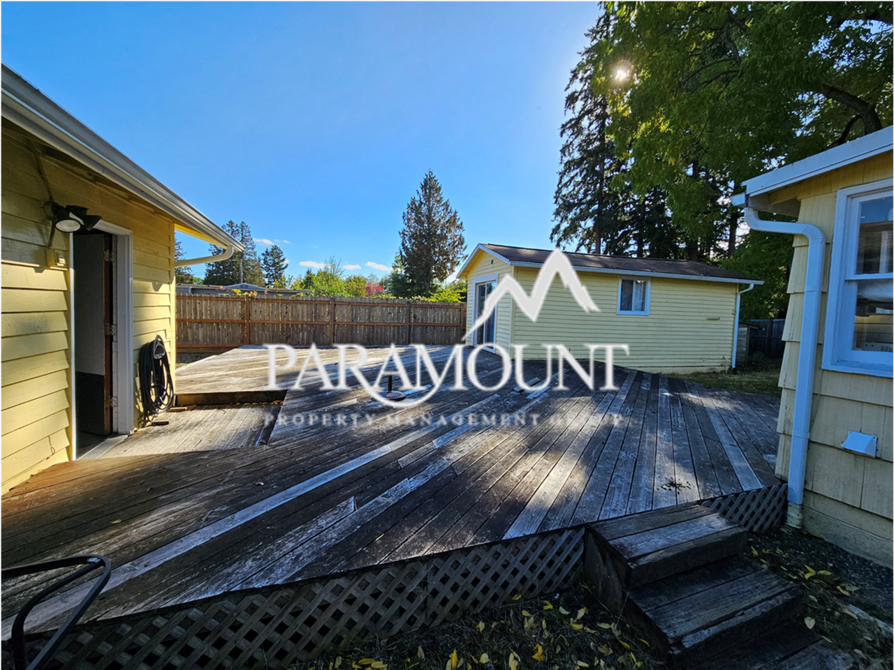 2533 Strassburg St Ne - Photo 2 of 17