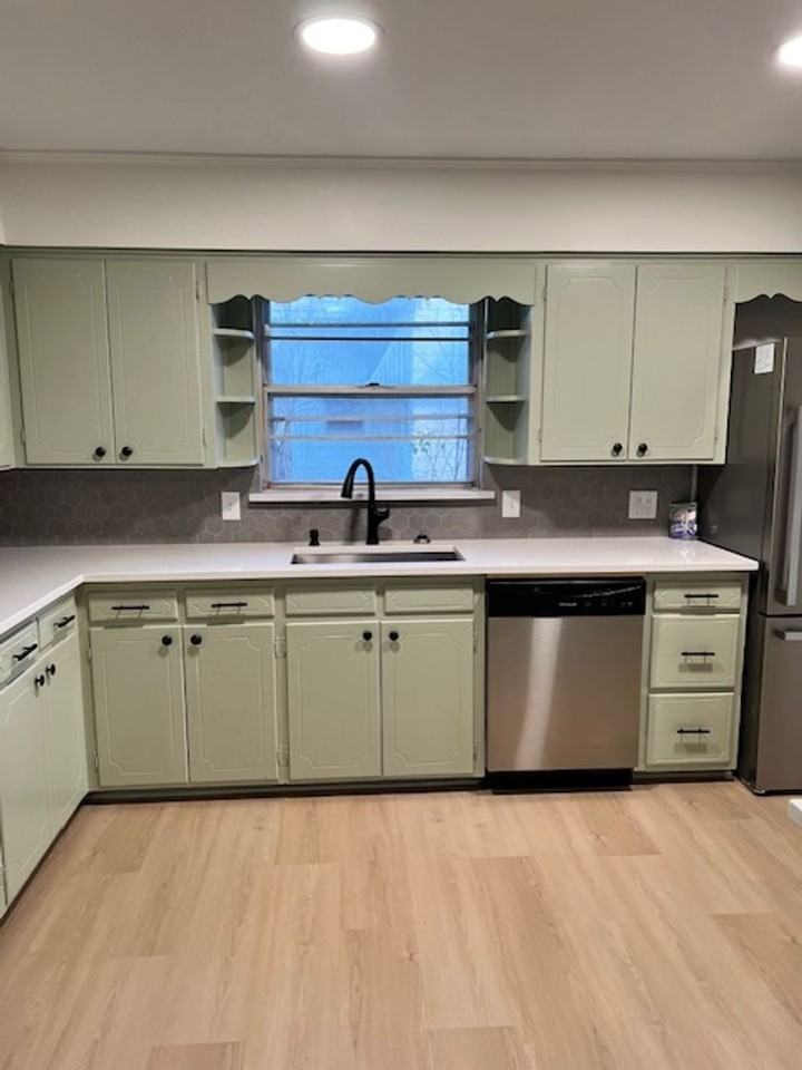 1705 Campbell St - Photo 5 of 18