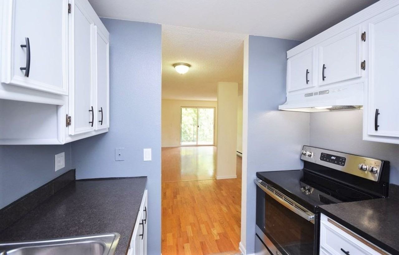 10010 Sw Hall Blvd #11 - Photo 6 of 15