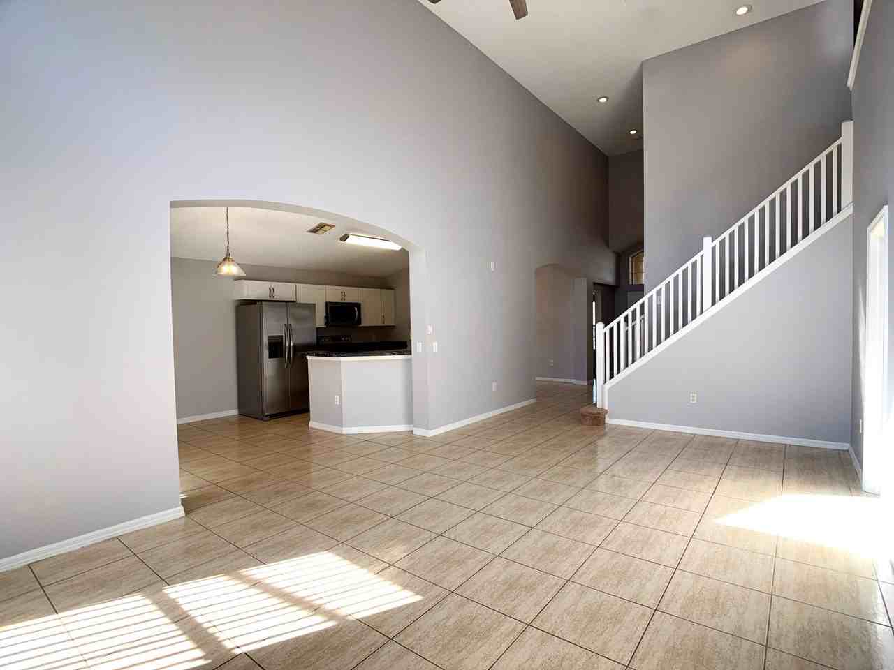 732 Casterton Cir - Photo 3 of 40