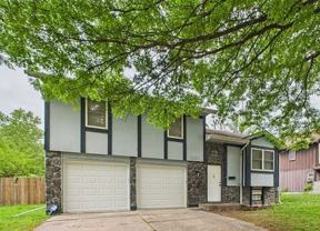 12006 Smalley Ave - Photo 1 of 1