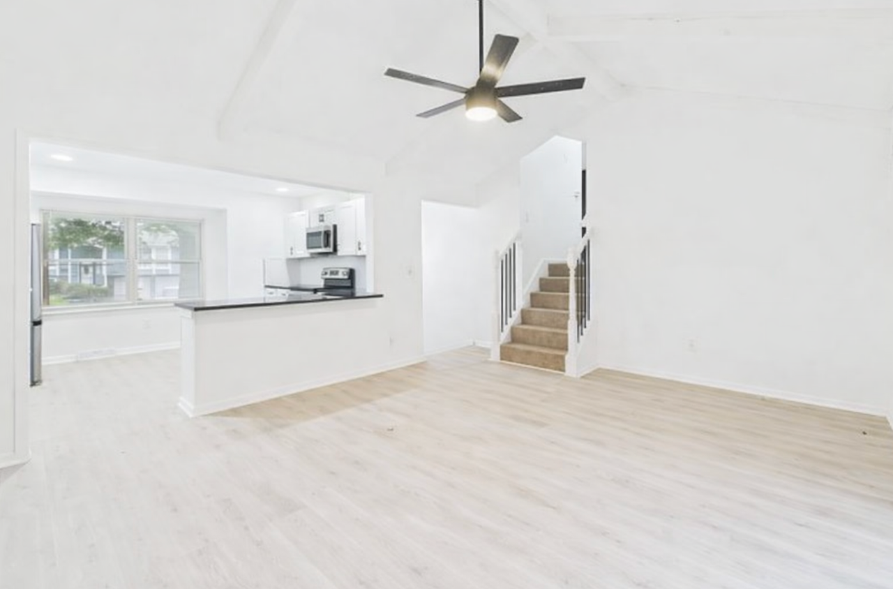 12006 Smalley Ave - Photo 2 of 7