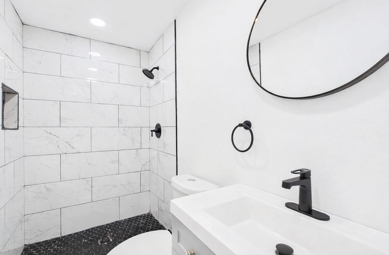 12006 Smalley Ave - Photo 4 of 7