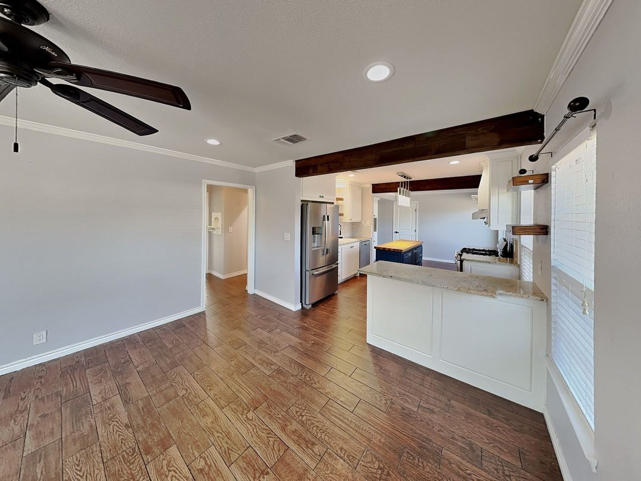 7493 Aberdeen Dr - Photo 4 of 22