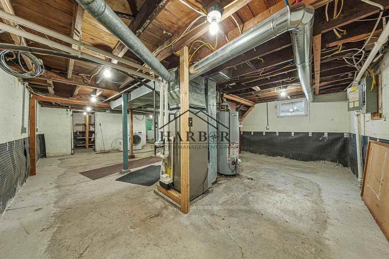 1126 S Newton Ave - Photo 5 of 23