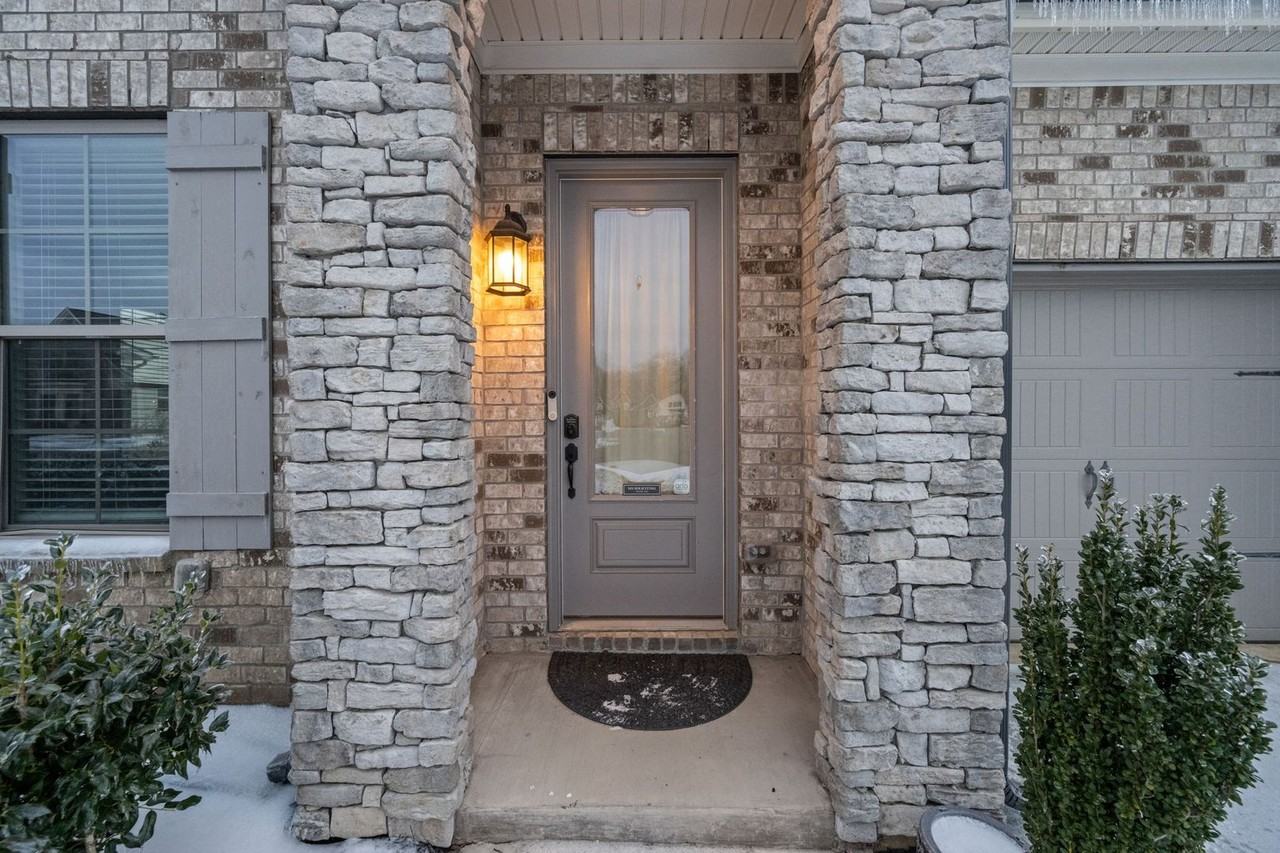 3525 Darrell Dr - Photo 2 of 41