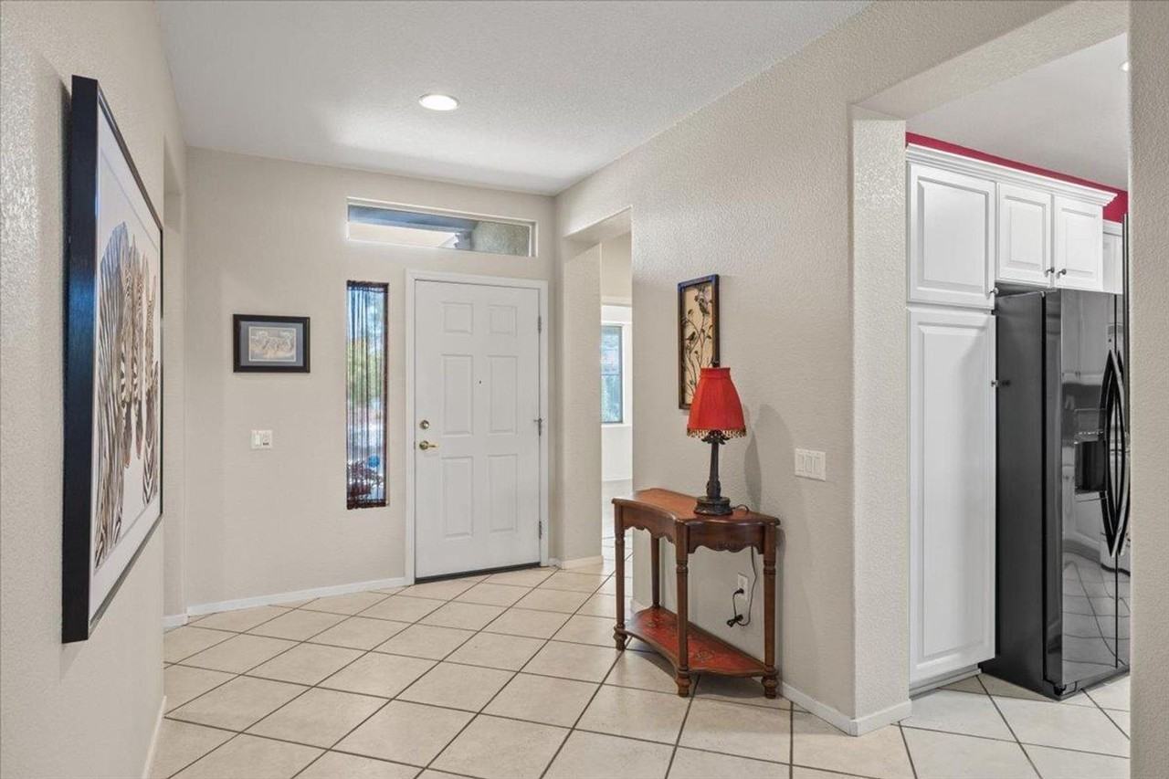 1975 Mary Rose Ln - Photo 3 of 12