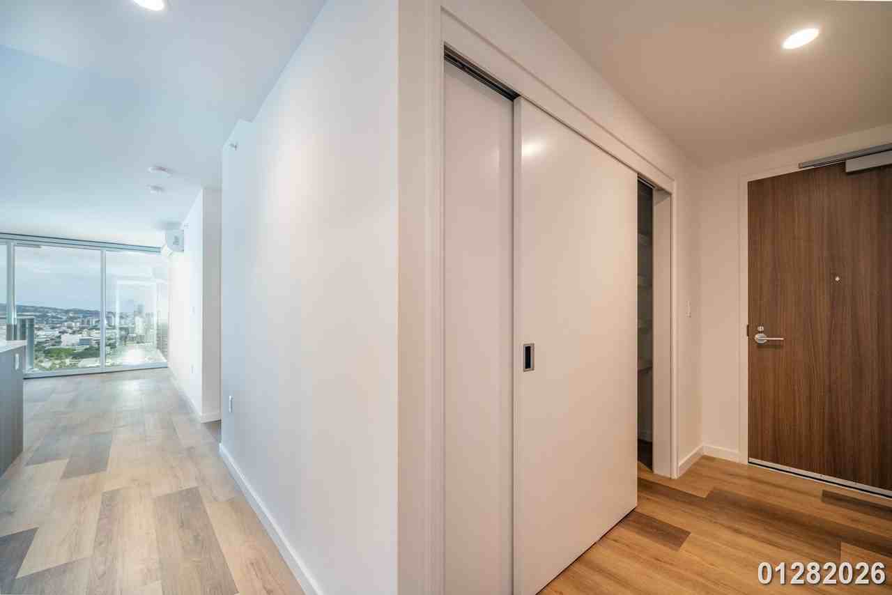 1515 Liona St - Photo 7 of 36