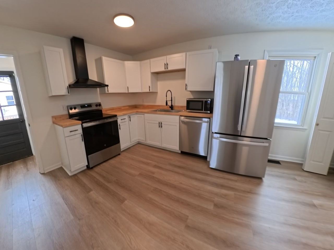 2622 Bethany Rd - Photo 4 of 13