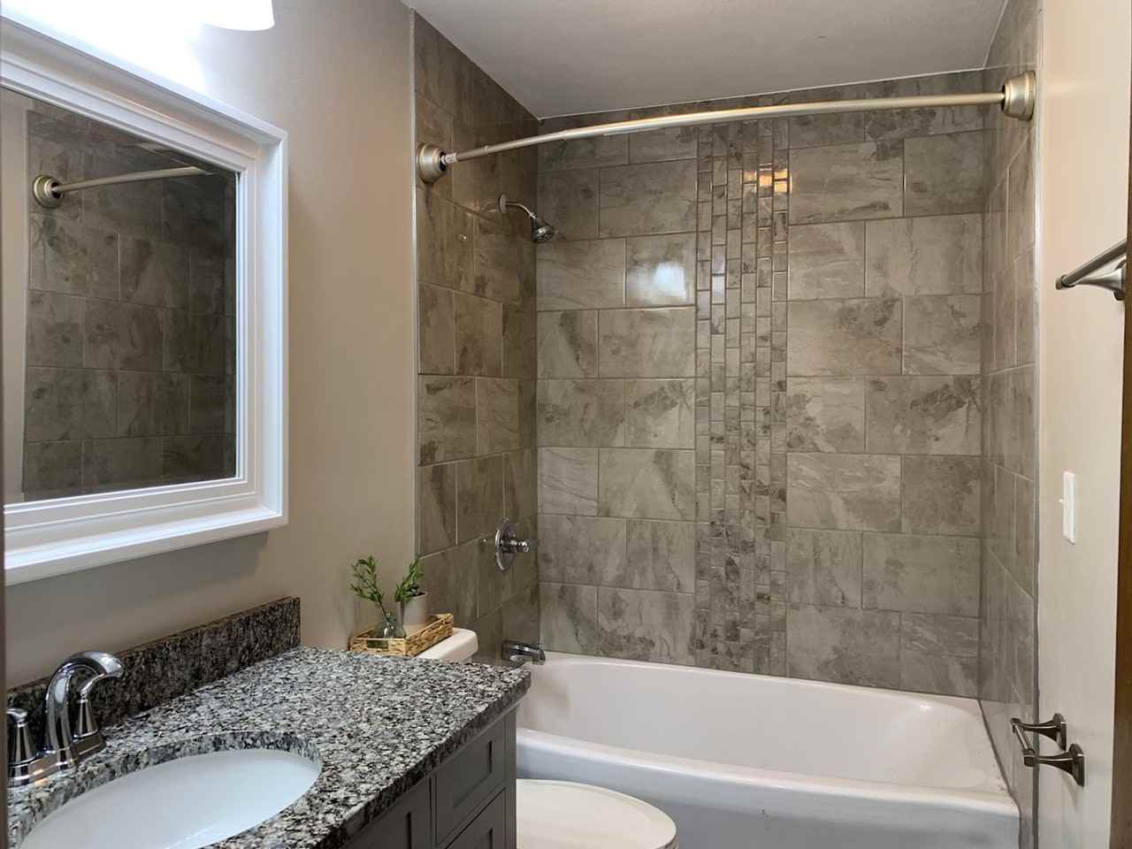 4303 48th St - Photo 2 of 19