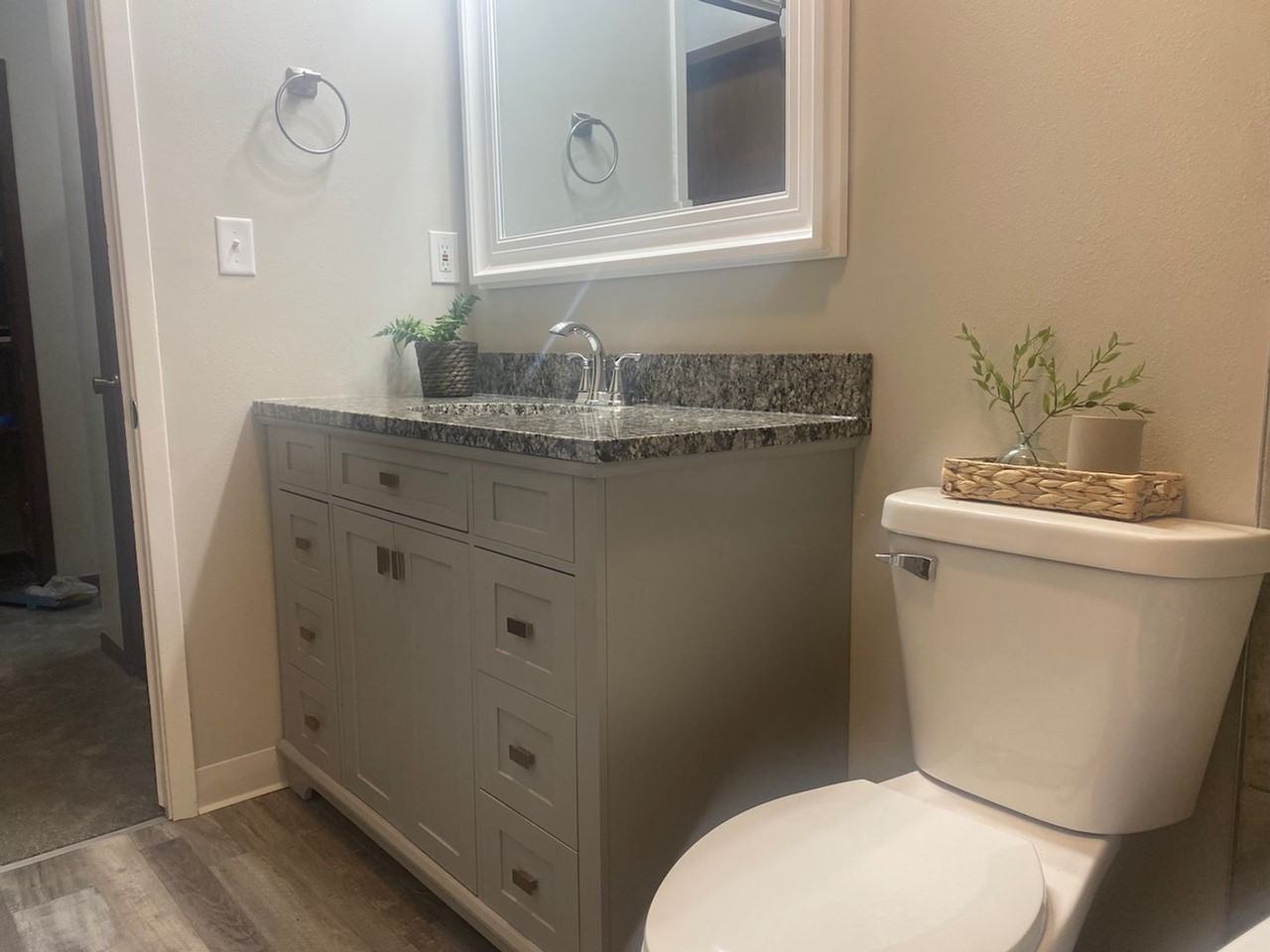 4303 48th St - Photo 3 of 19