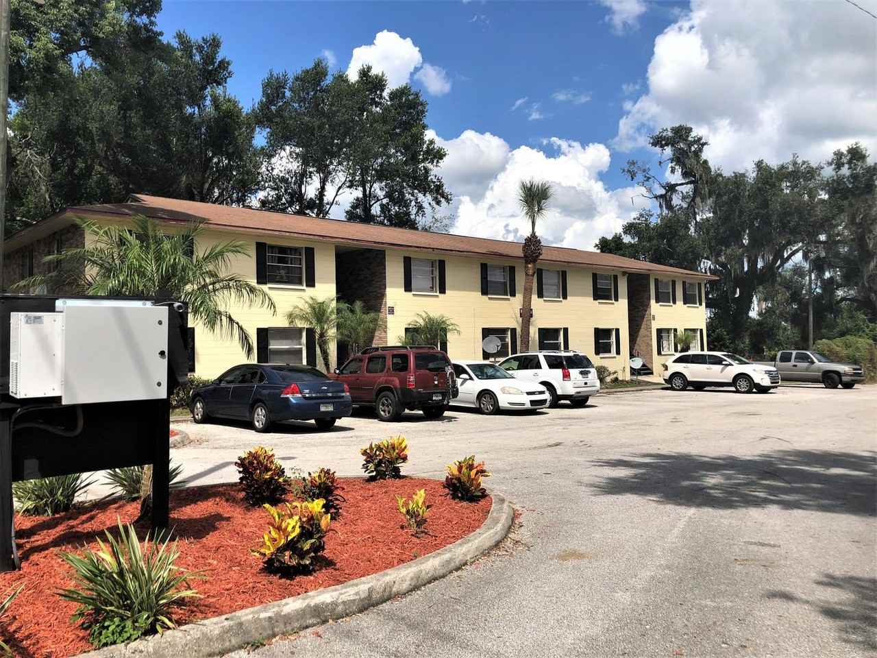 927 N Iowa Ave - Photo 7 of 7