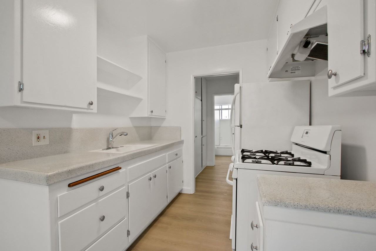 1437 Brockton Ave, Prime West LA, north of SM Blvd - Photo 2 of 4