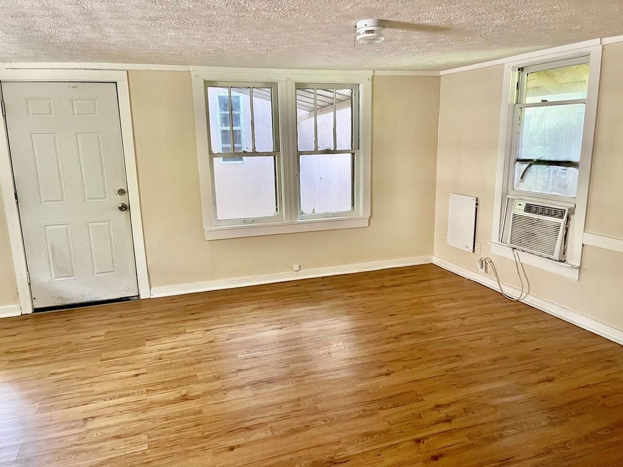 5168 Crooked Ln - Photo 5 of 6