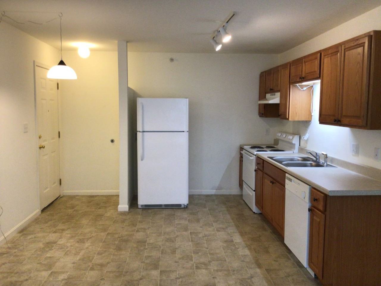 1411 Doron Dr Unit 3a #3A - Photo 2 of 9