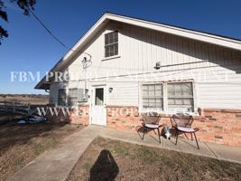 featured image of 2200 Country Club Rd #B