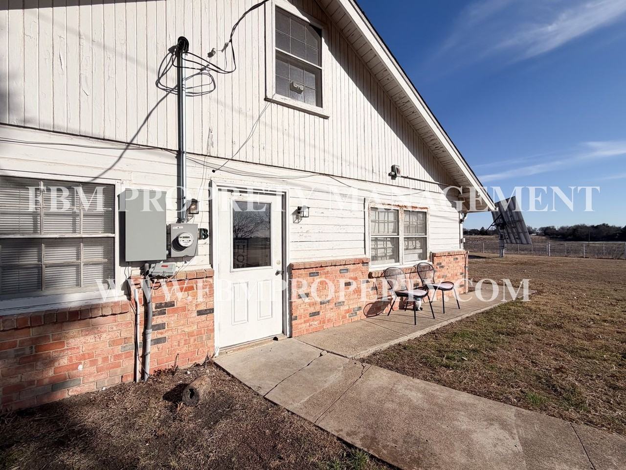 2200 Country Club Rd #B - Photo 2 of 13