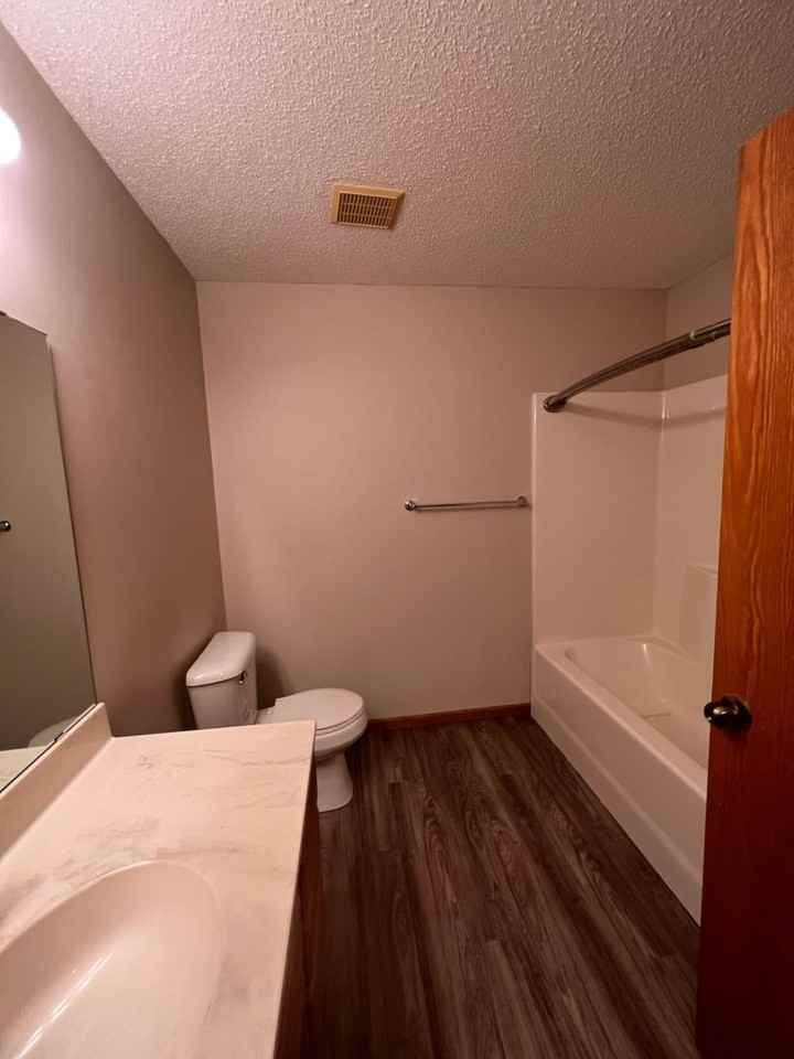 337 Williamsburg Pl Apt B - Photo 7 of 11