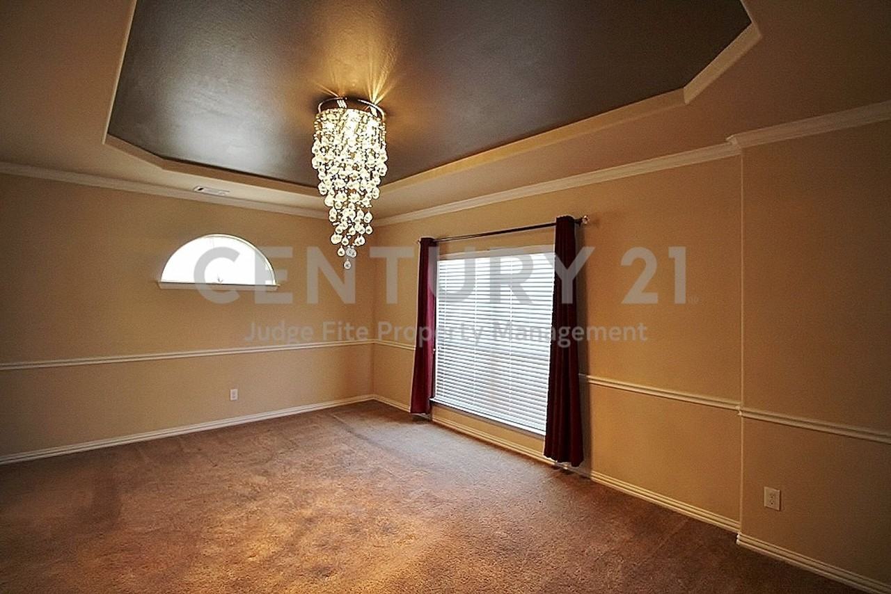 110 White Oak Ln - Photo 7 of 15