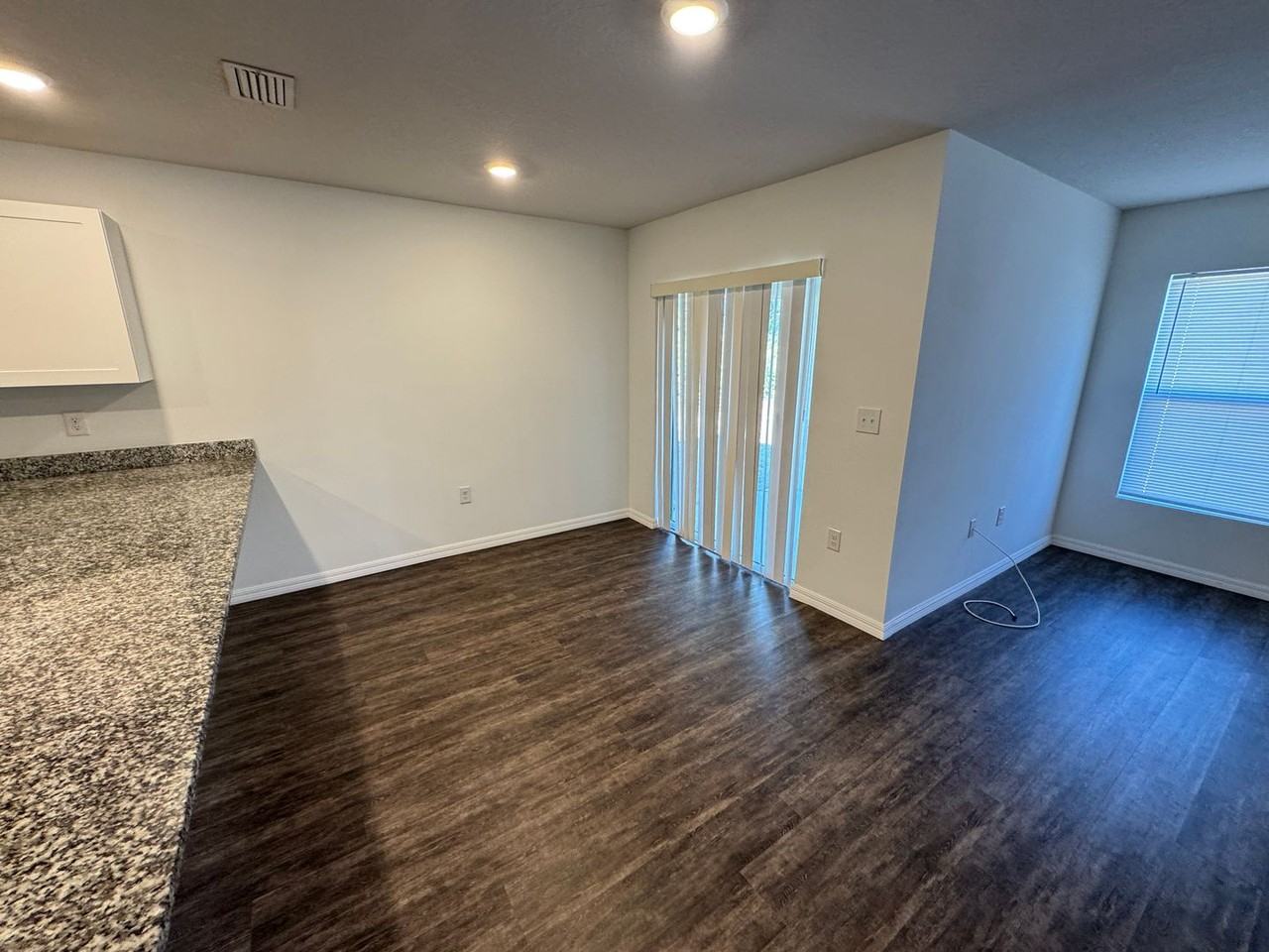 392 W Aster Ct - Photo 6 of 43