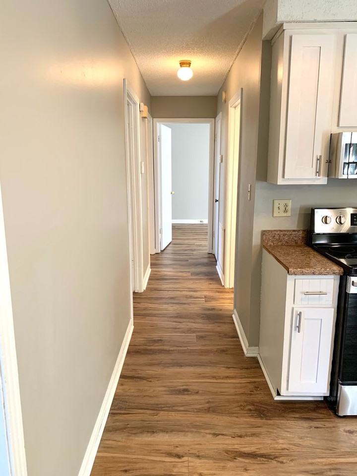 2425 Pendleton Dr - Photo 7 of 16