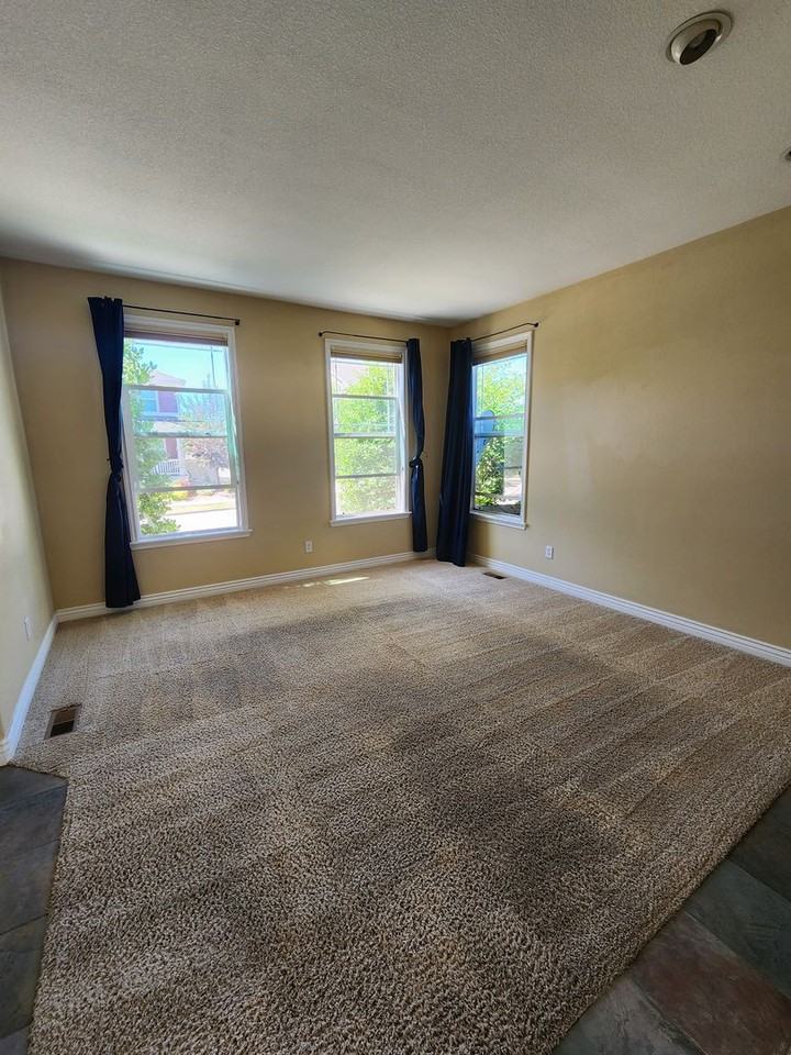 339 Casper Dr - Photo 2 of 18