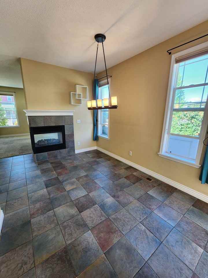 339 Casper Dr - Photo 4 of 18