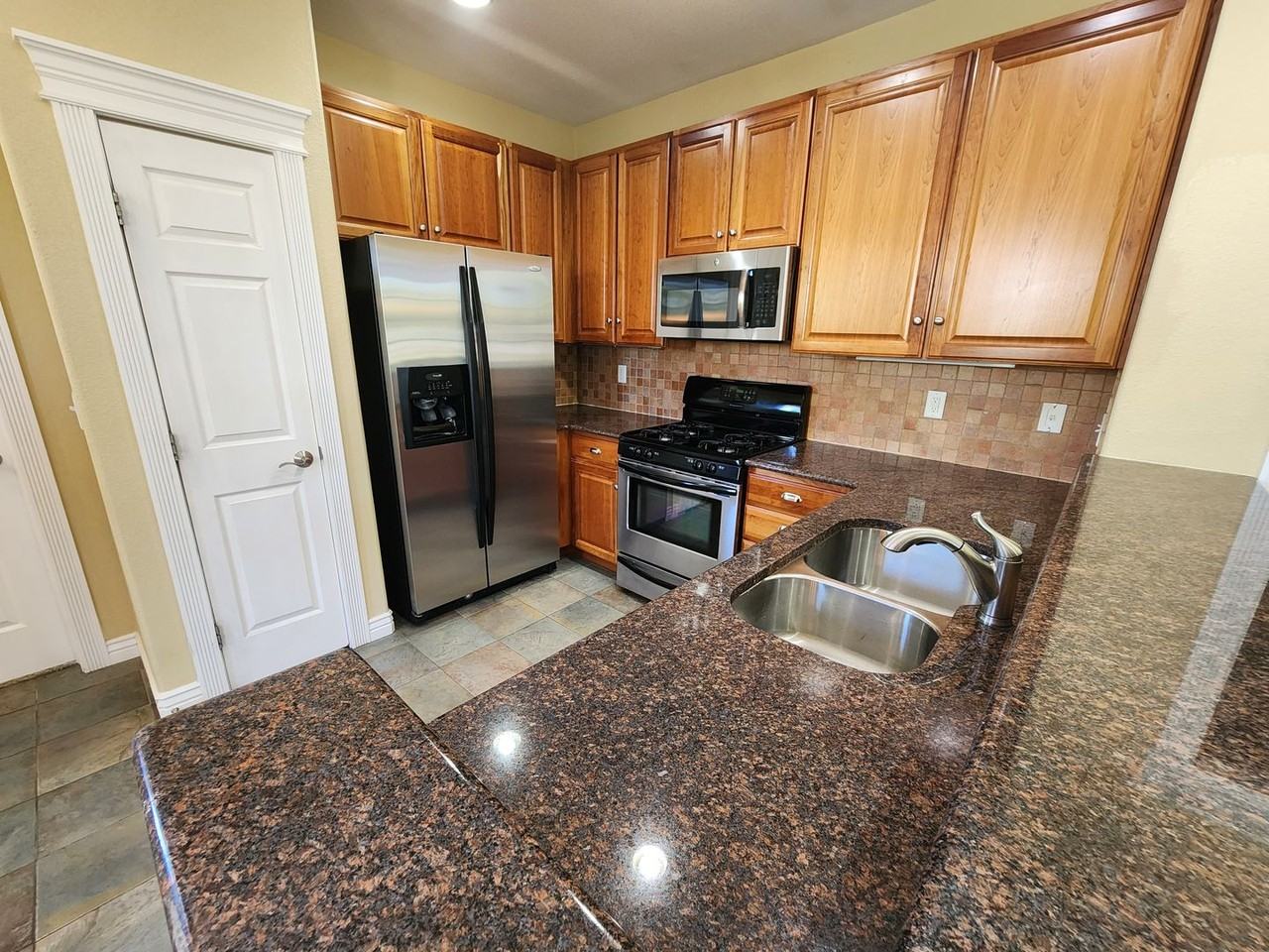 339 Casper Dr - Photo 5 of 18