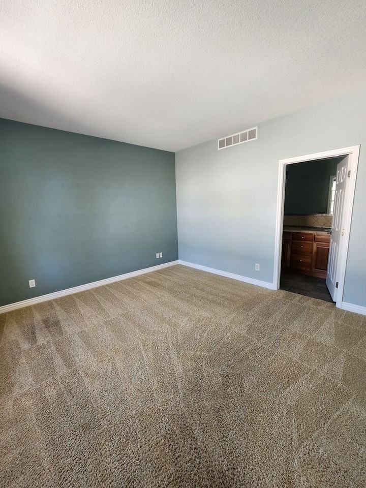 339 Casper Dr - Photo 7 of 18