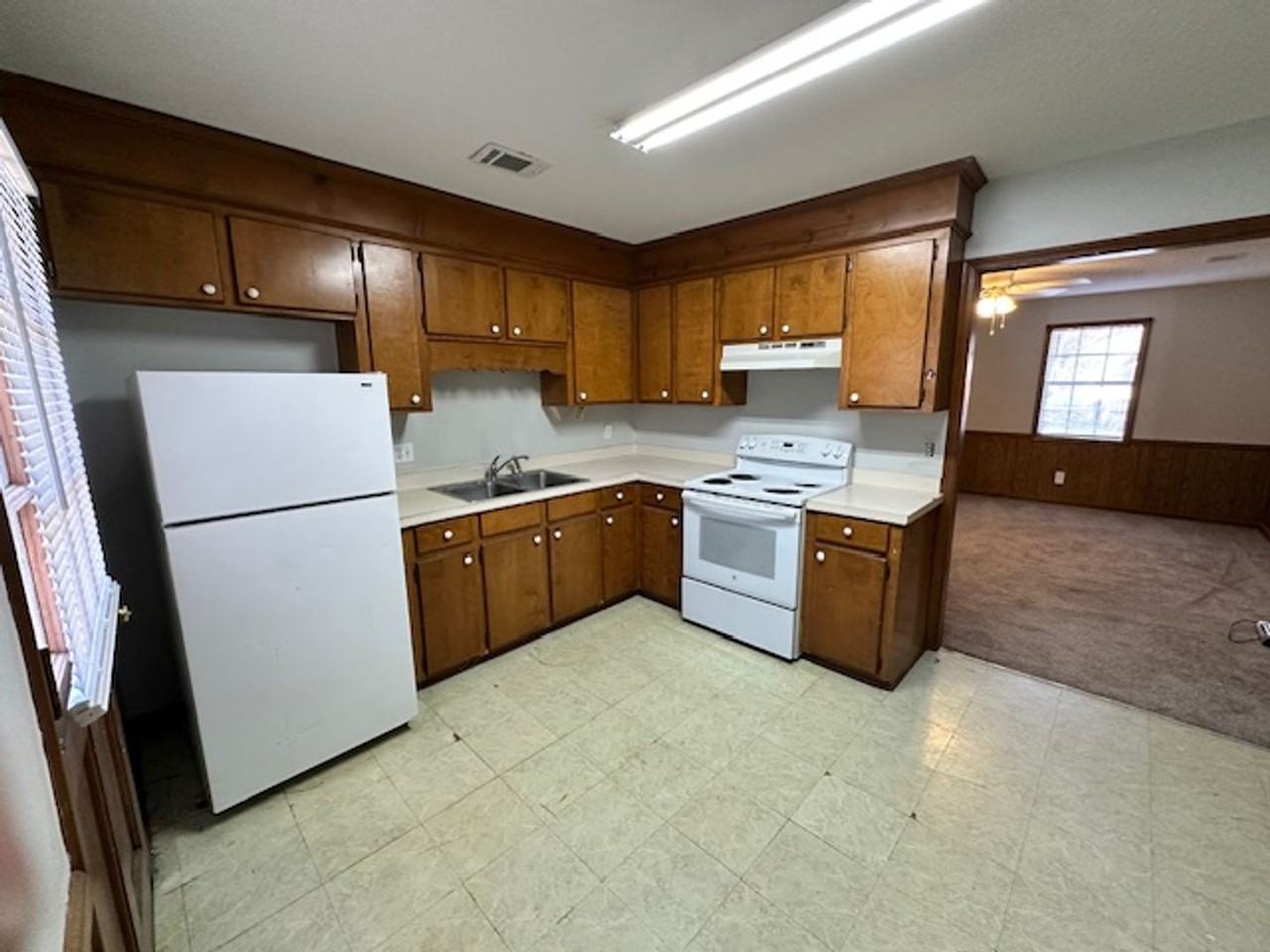 103 Sunrise Ave - Photo 3 of 10