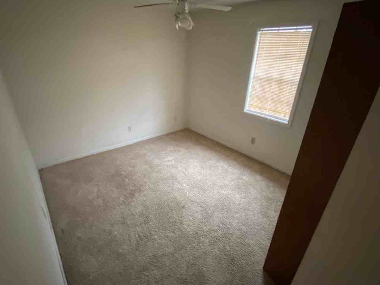 103 Sunrise Ave - Photo 5 of 10