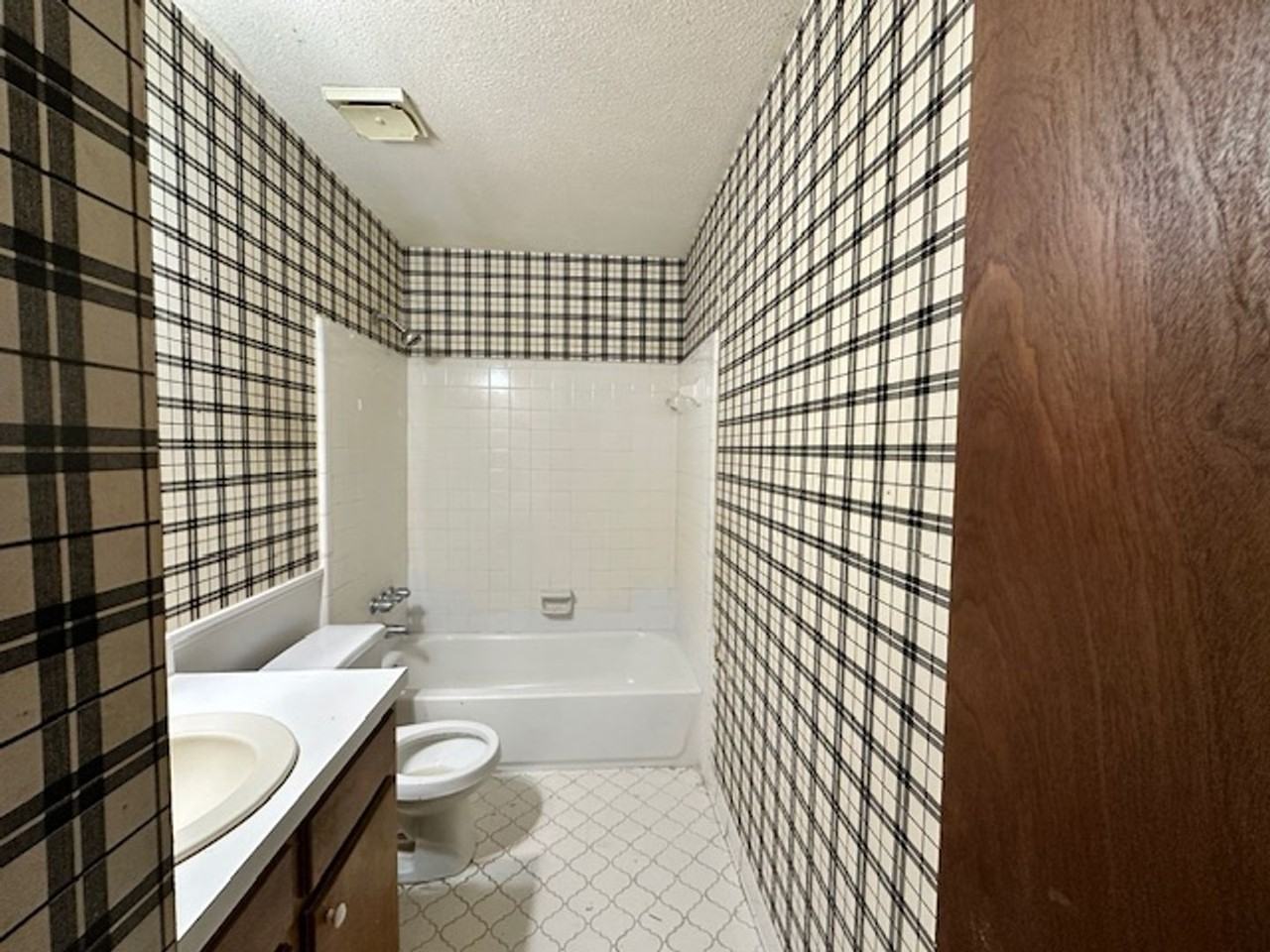 103 Sunrise Ave - Photo 6 of 10