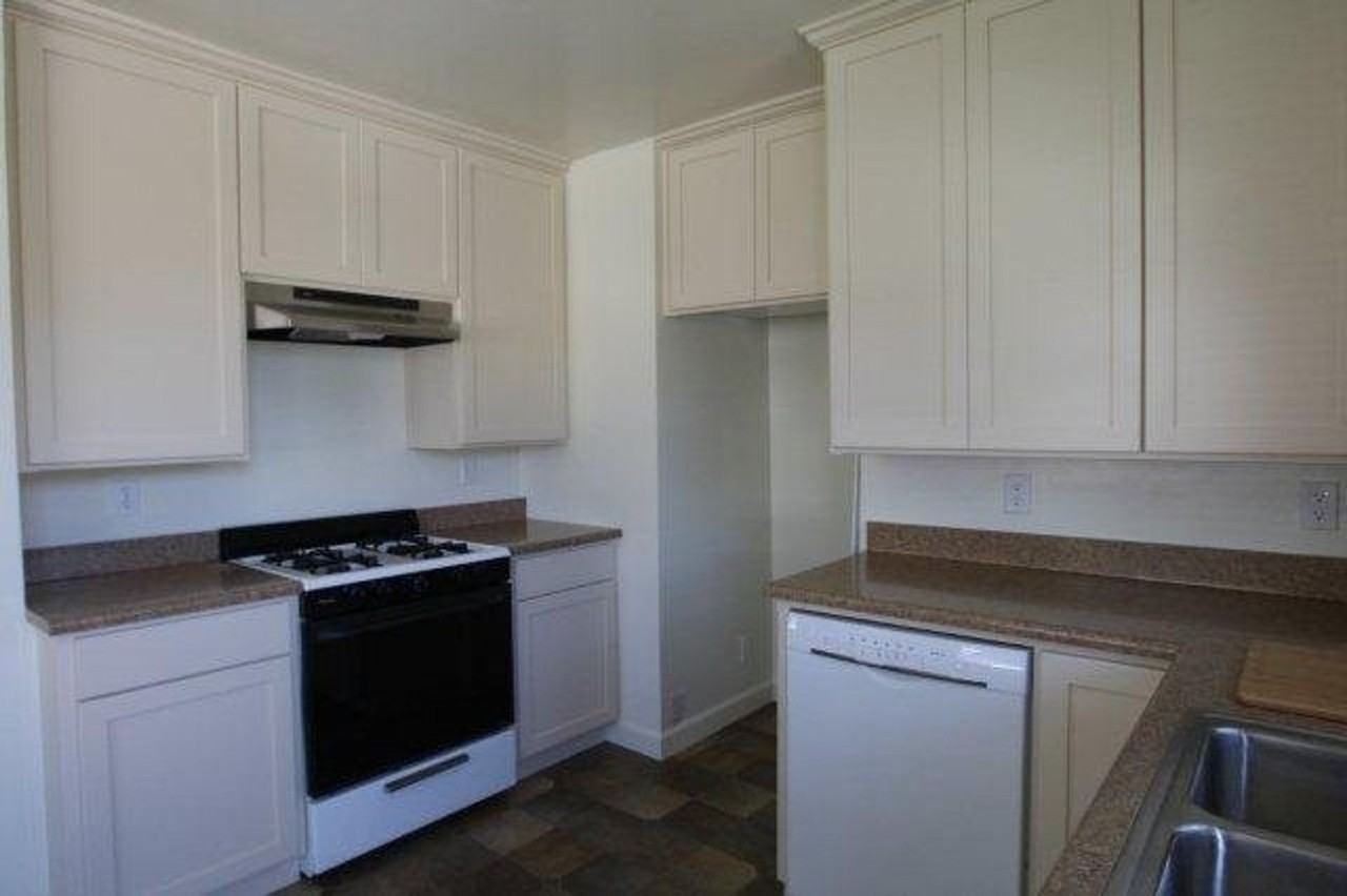 2049 Sierra Way - Photo 4 of 12