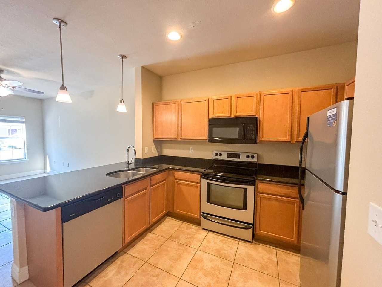 2946 Sw 35th Pl #40 - Photo 5 of 25