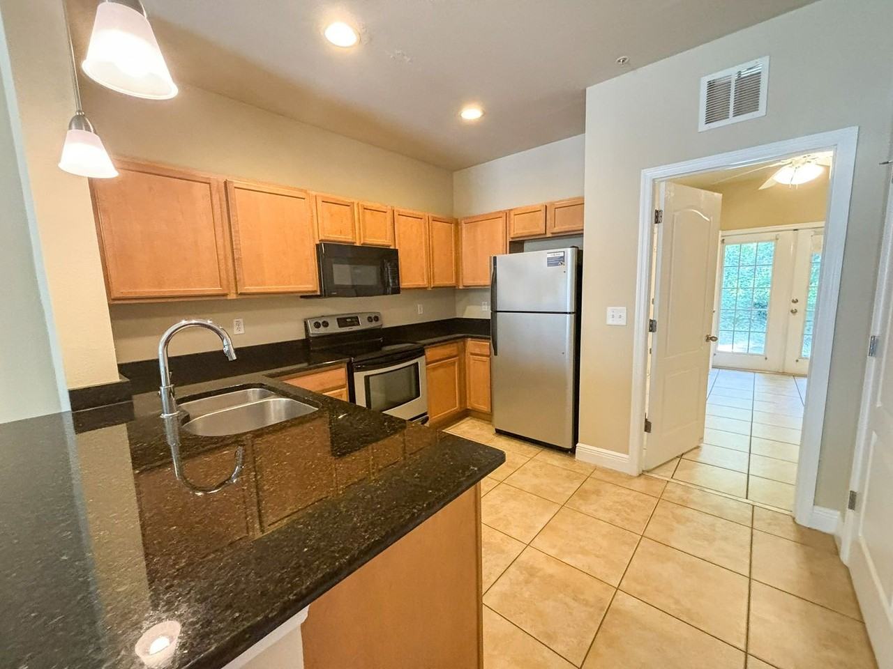 2946 Sw 35th Pl #40 - Photo 6 of 25