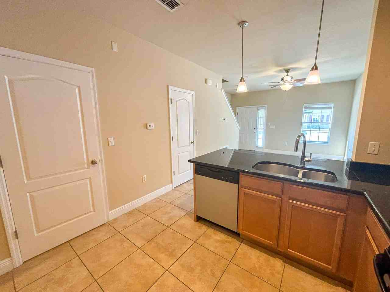 2946 Sw 35th Pl #40 - Photo 7 of 25