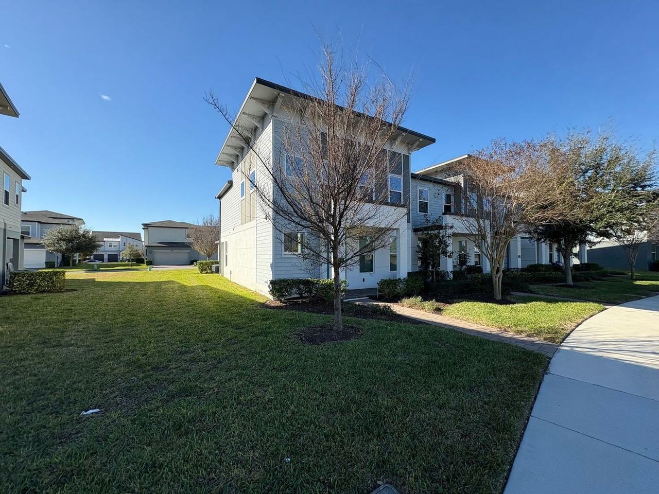 7133 Carrickbend Ln - Photo 2 of 26