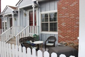 featured image of 6982 Los Reyes Cir