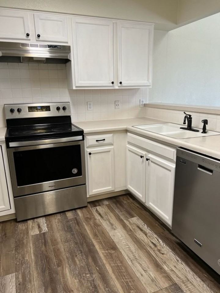 6982 Los Reyes Cir - Photo 7 of 27