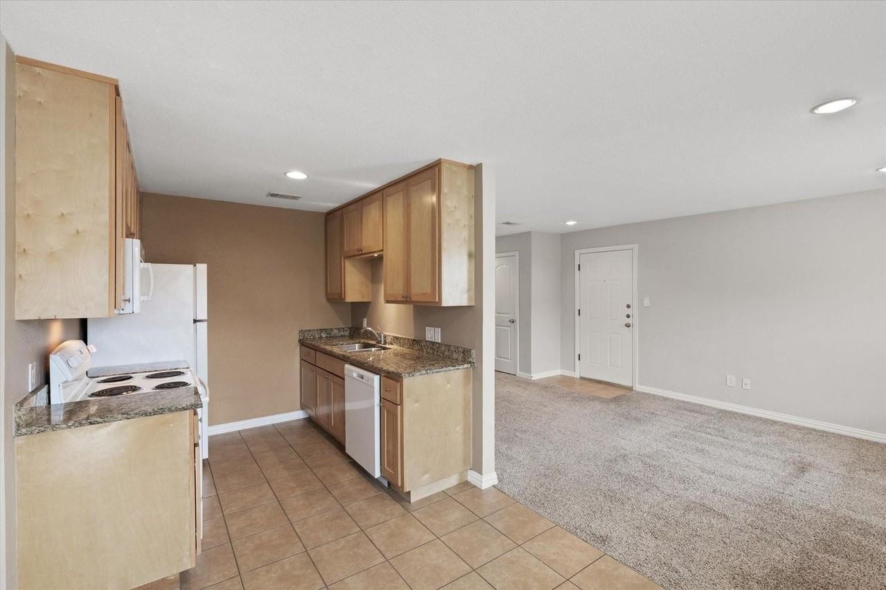 2016 Paisley Dr #B - Photo 3 of 11