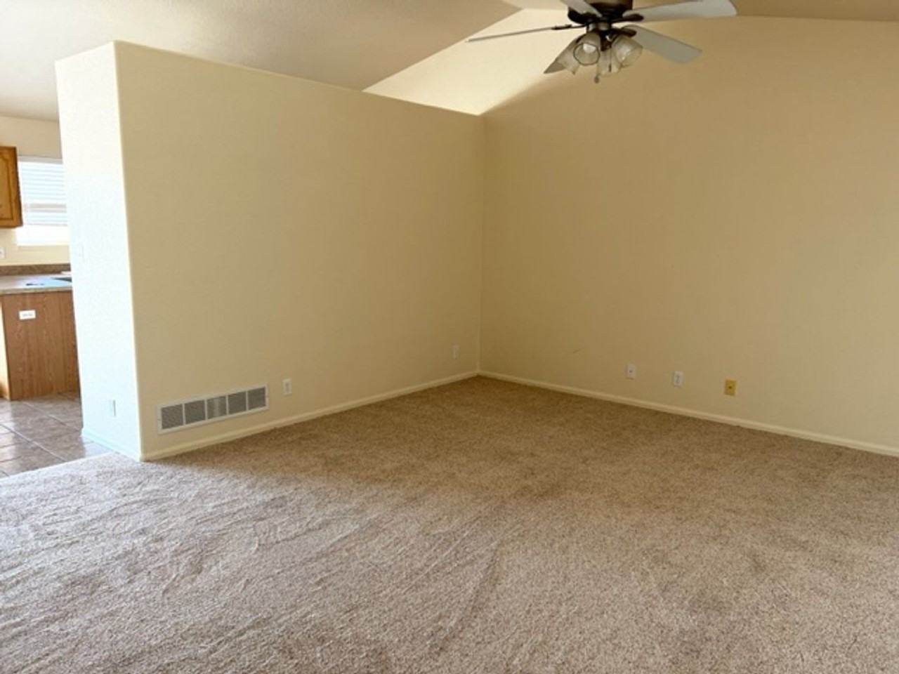 887 E Sandusky Dr - Photo 2 of 10