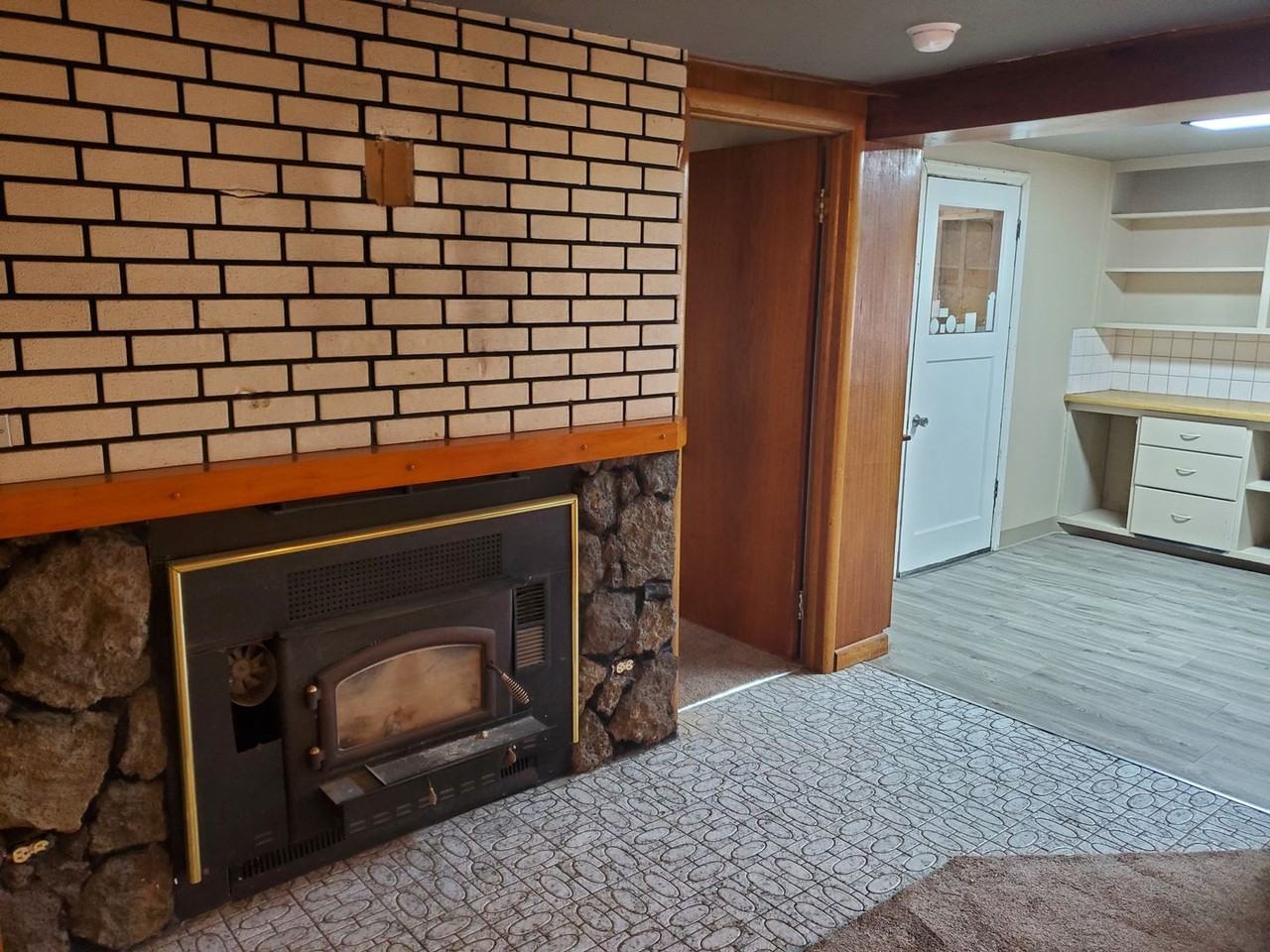 6508 E 6th Ave - Photo 5 of 17