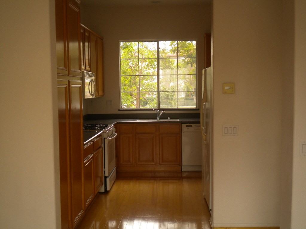 12681 Nicklaus Ln - Photo 4 of 38