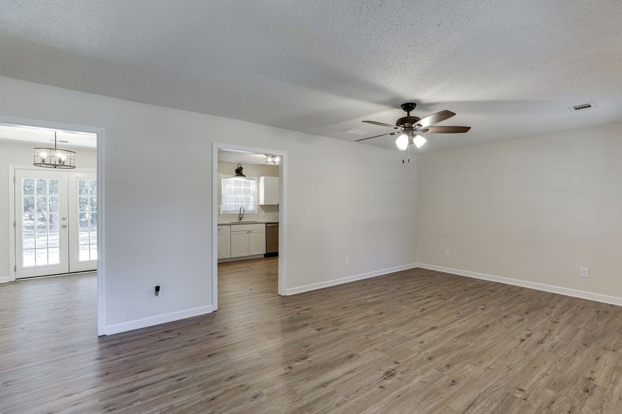 1755 Strawvalley Rd - Photo 6 of 32