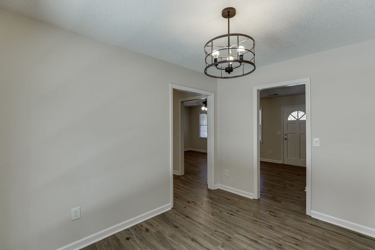 1755 Strawvalley Rd - Photo 7 of 32