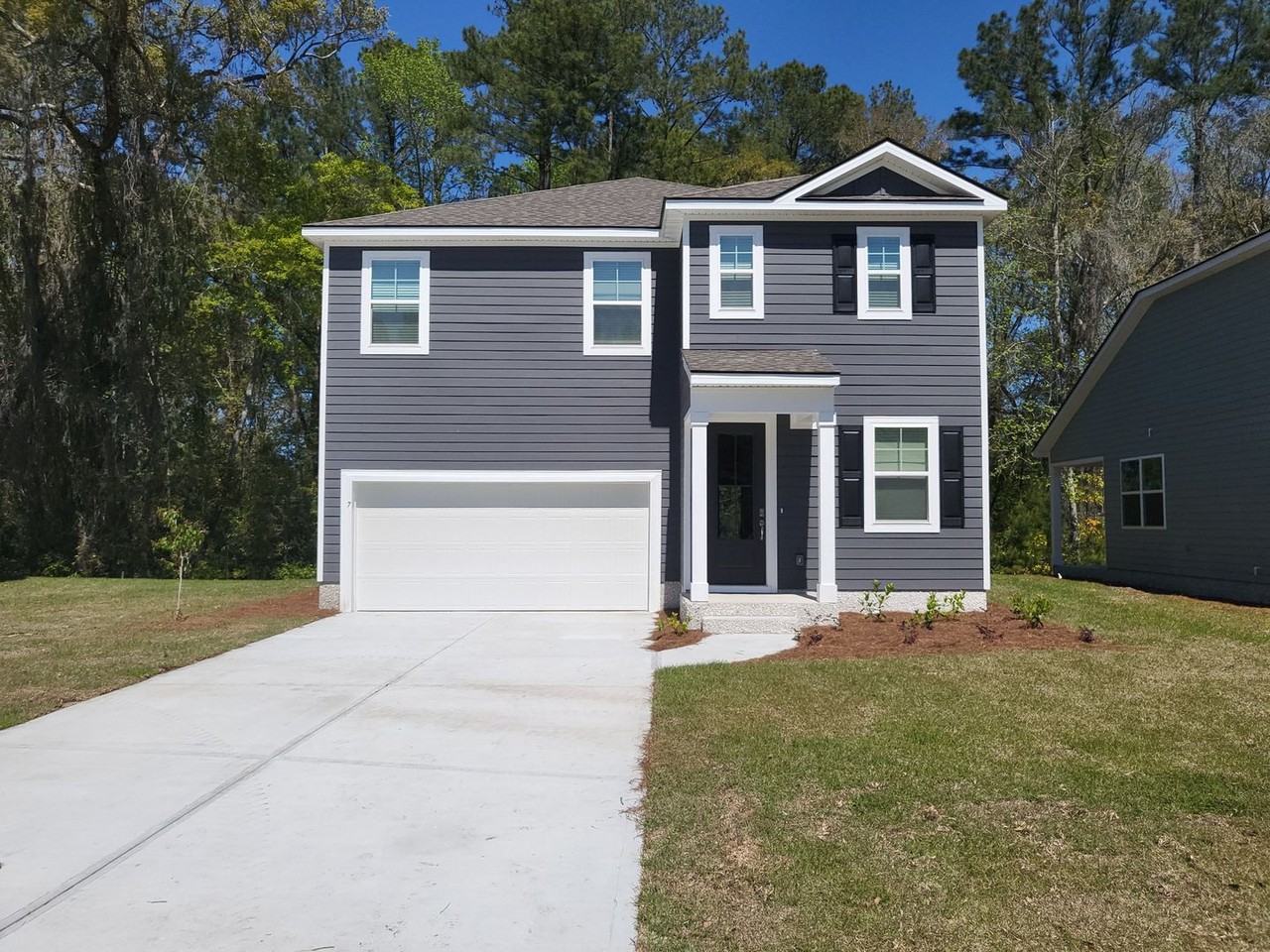 7 Coby Ln - Photo 2 of 29