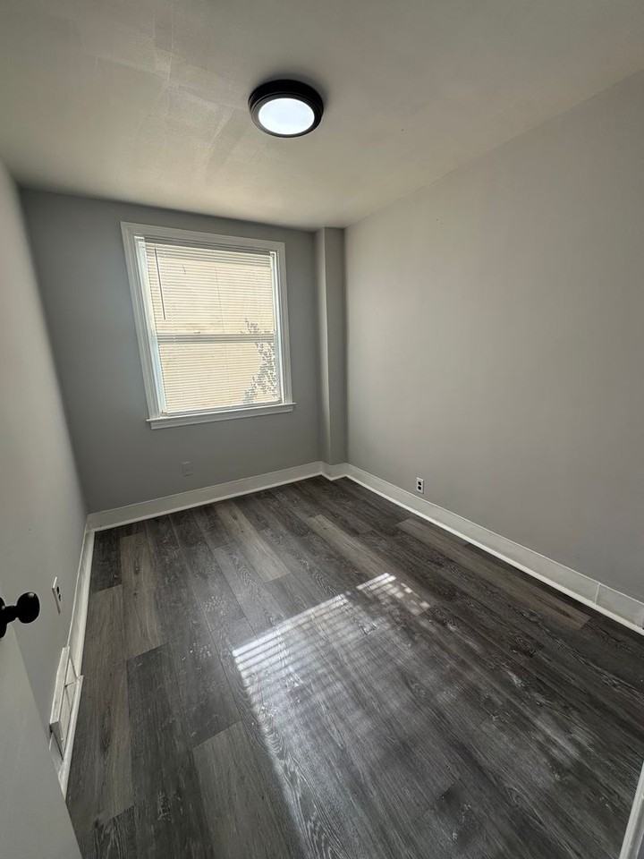 612 Macdade Blvd - Photo 6 of 7