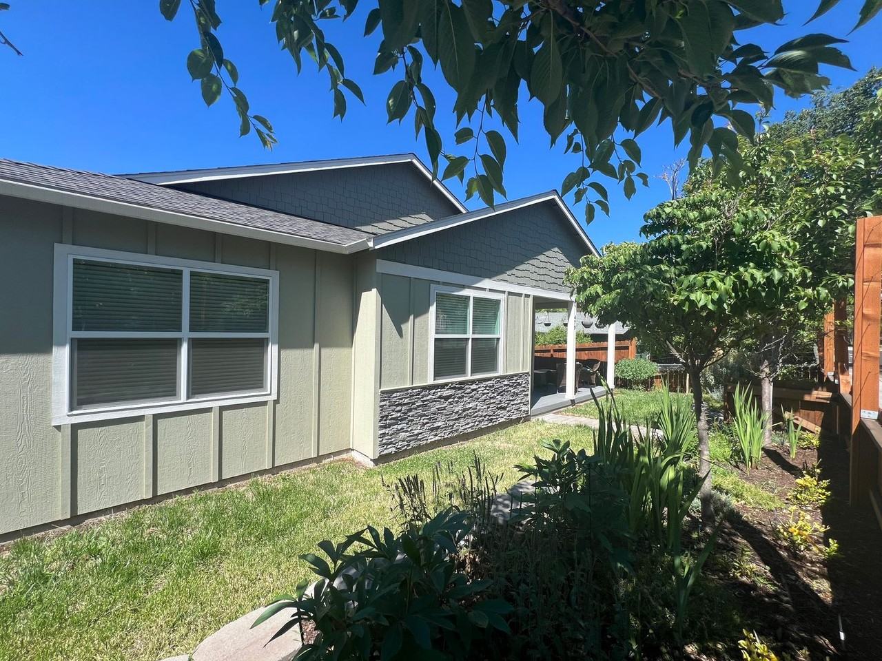 479 E Hersey St - Photo 2 of 21