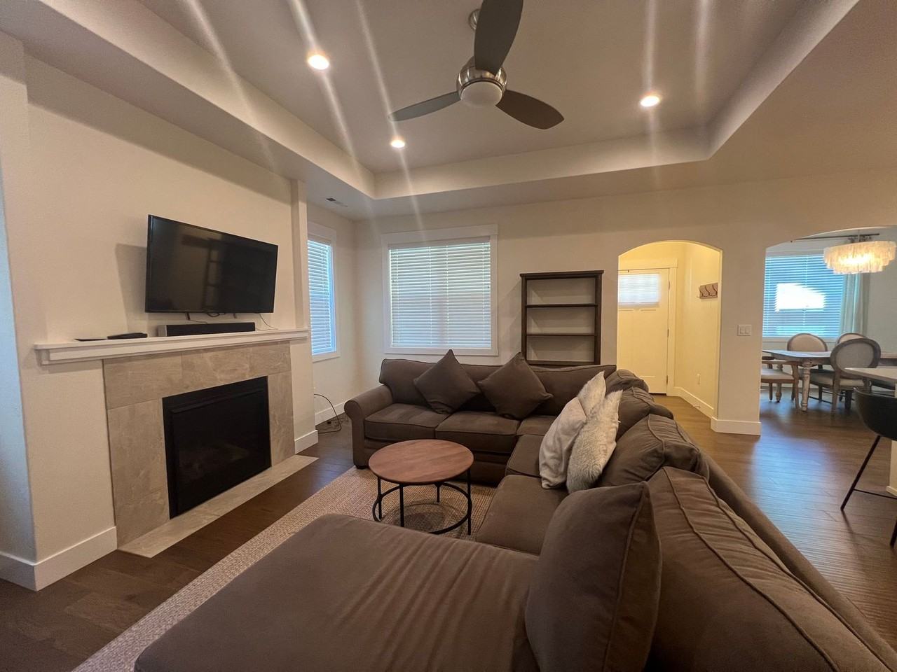 479 E Hersey St - Photo 4 of 21